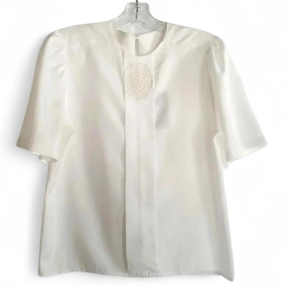 🇨🇦 Vintage 80s White Satin Victorian Blouse Embroidered Detail Short Sleeve